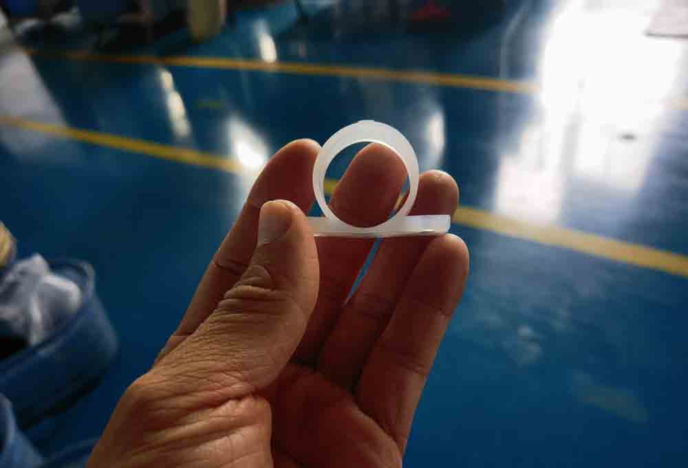 Anpassad miljövänlig monteringsfäste för antivibration och halkfri silikon